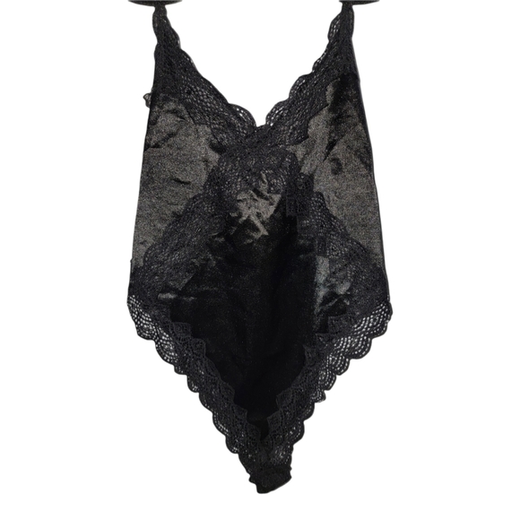 Black Open Back Teddy Lingerie From Fashion Nova - Picture 5 of 7